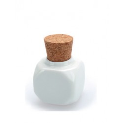 Bote de porcelana con tapón de corcho